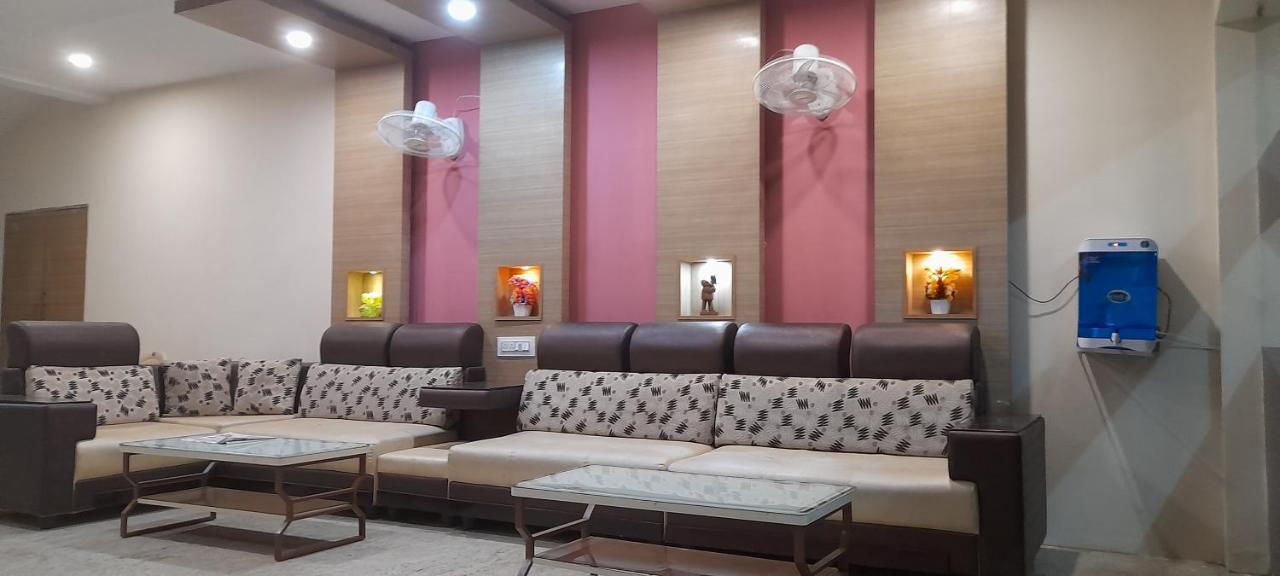 Hotel Sai Velan Residency Dindigul Exterior foto